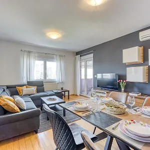 https://apartment-dea-pula.in-istria.net