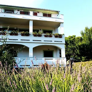 https://apartments-frgacic-i.primorje-gorskikotar.com